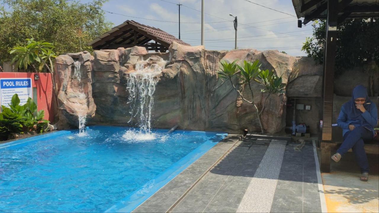 Roemahkoe Holidayhome Malacca Exterior photo