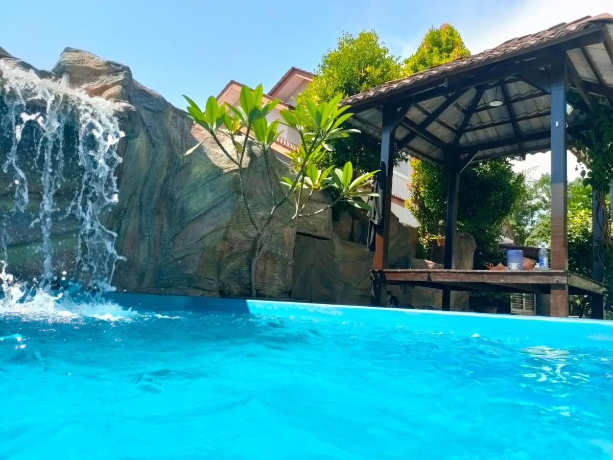 Roemahkoe Holidayhome Malacca Exterior photo