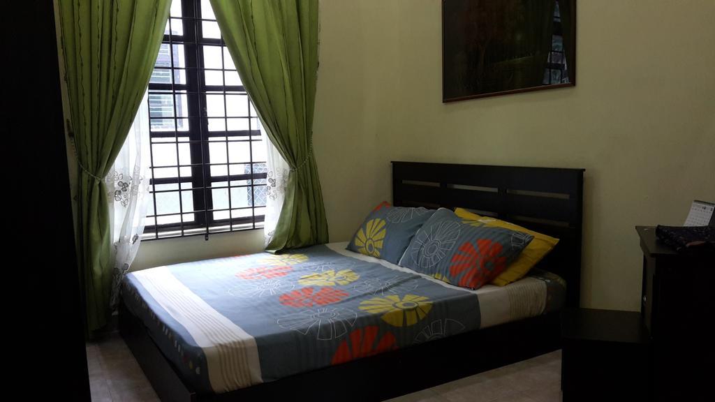 Roemahkoe Holidayhome Malacca Exterior photo